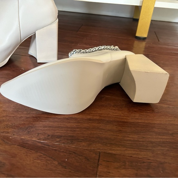 Steve Madden Tryout Chain Bootie - Picture 4 of 5
